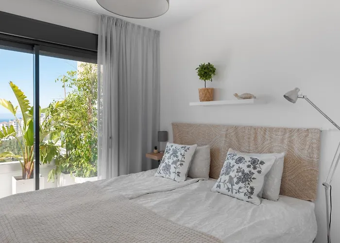 Penthouse With Ocean View * Estepona