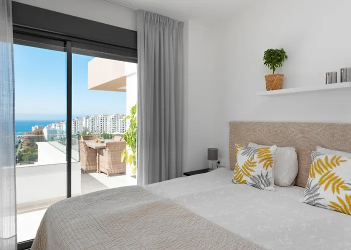 Penthouse With Ocean View Apartman Estepona